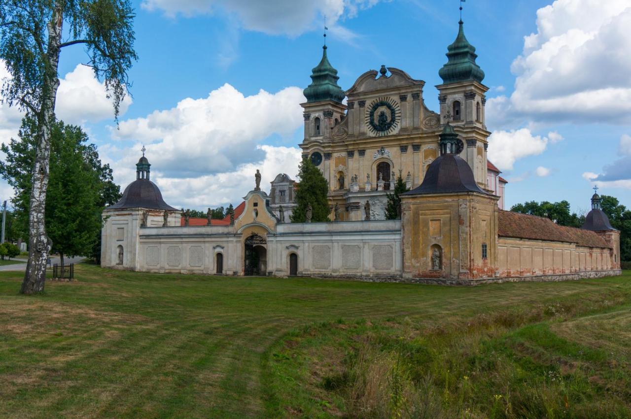 Domki Nad Jeziorem Półwysep SURYTY Exterior foto