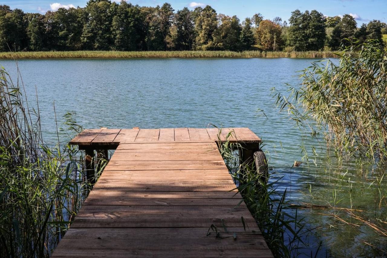Domki Nad Jeziorem Półwysep SURYTY Exterior foto