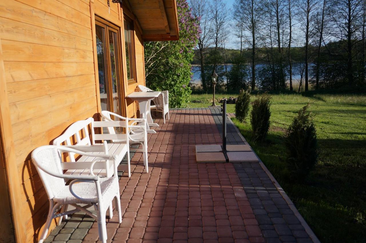 Domki Nad Jeziorem Półwysep SURYTY Exterior foto